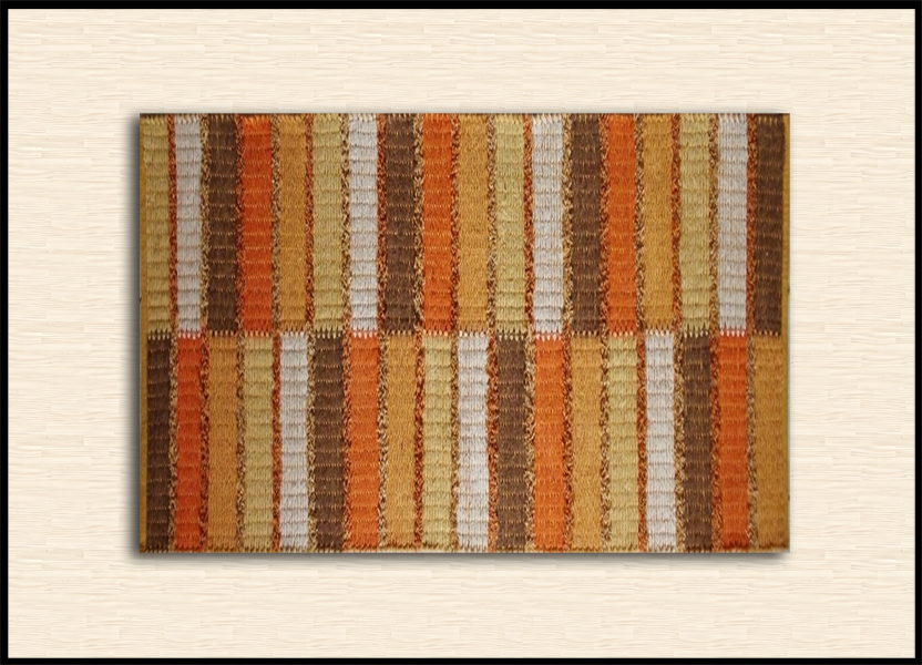 arreda il salotto con i tappeti a righe colorate on line arancione